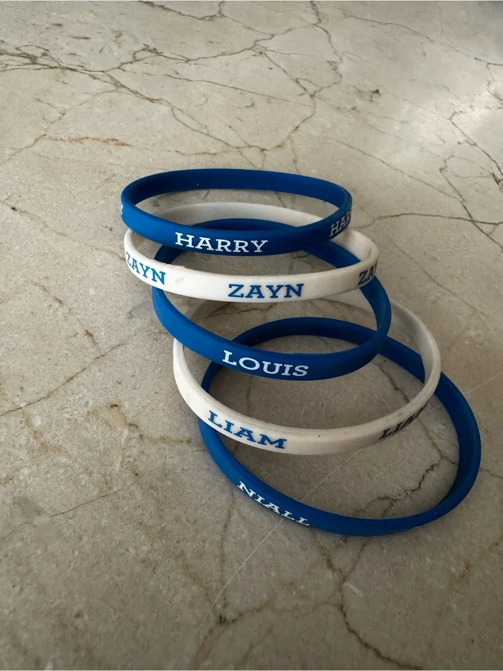 One Direction 1D Silicone Gummy 6 Bracelets Harry Liam Niall Zayn Louis